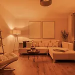 Hilvit-apartment: Stylish 2-bedroom Retreat Near Hospital Apartment *