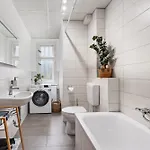 Hilvit-apartment: Stylish 2-bedroom Retreat Near Hospital Cottbus