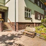 Apartment Hilvit-apartment: Stylish 2-bedroom Retreat Near Hospital Cottbus