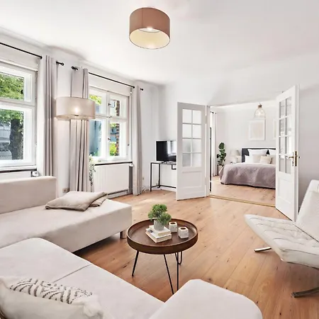 Hilvit-apartment: Stylish 2-bedroom Retreat Near Hospital Apartment Cottbus