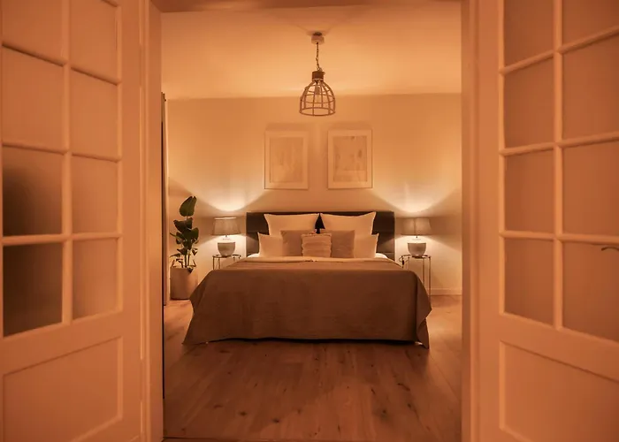 Exklusives HILVIT Health Apartment an der Universitätsklinik - Perfekt für Business und Kultur! 2 Schlafzimmer - Smoothie Mixer - Fitness Wall Gym - Smart TV Apartment Cottbus