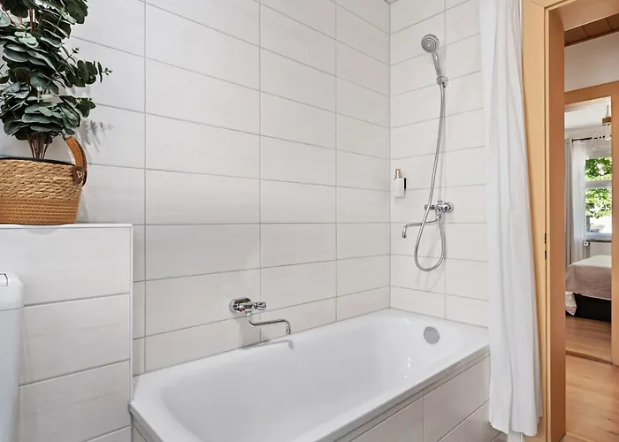 Exklusives HILVIT Health Apartment an der Universitätsklinik - Perfekt für Business und Kultur! 2 Schlafzimmer - Smoothie Mixer - Fitness Wall Gym - Smart TV