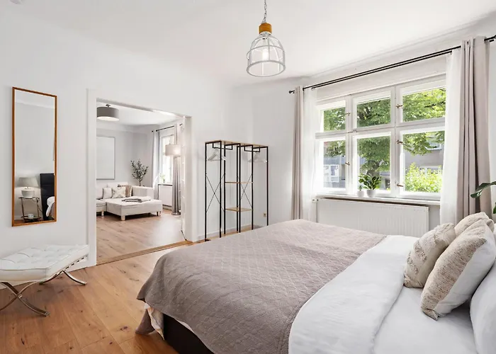 Exklusives HILVIT Health Apartment an der Universitätsklinik - Perfekt für Business und Kultur! 2 Schlafzimmer - Smoothie Mixer - Fitness Wall Gym - Smart TV *